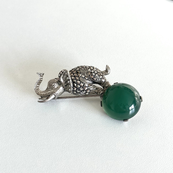 Vintage 925 Sterling Silver Marcasite Elephant Green Onyx Animal Brooch Pin - Picture 3 of 11